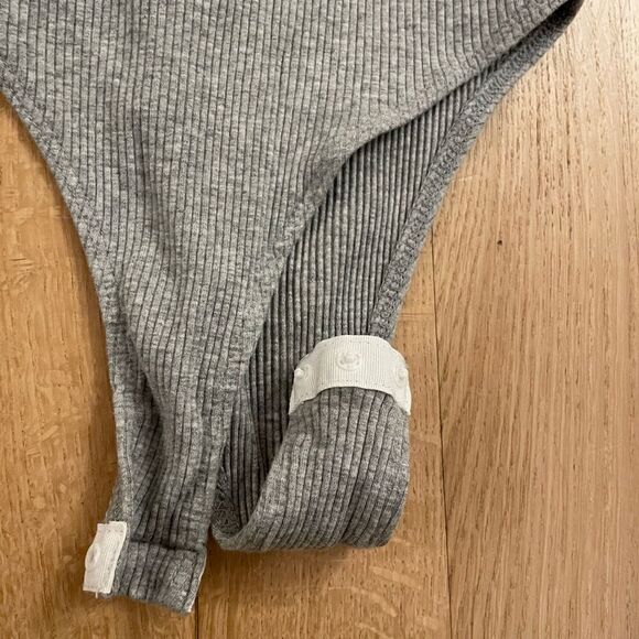 ❤️HP❤️Gray cami bodysuit  - Picture 3 of 4